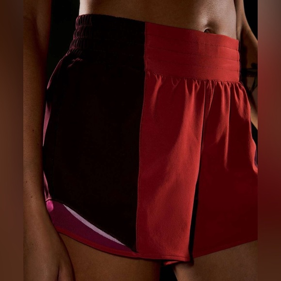 C - Lululemon Hotty Hot High-Rise Short 4" *Colour Block
Red Rock - Picture 5 of 7